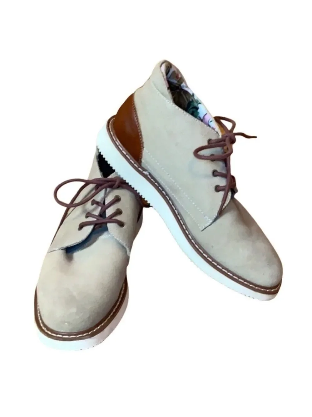 Globe Australia Daley tan suede chukka boots / shoes Size 8